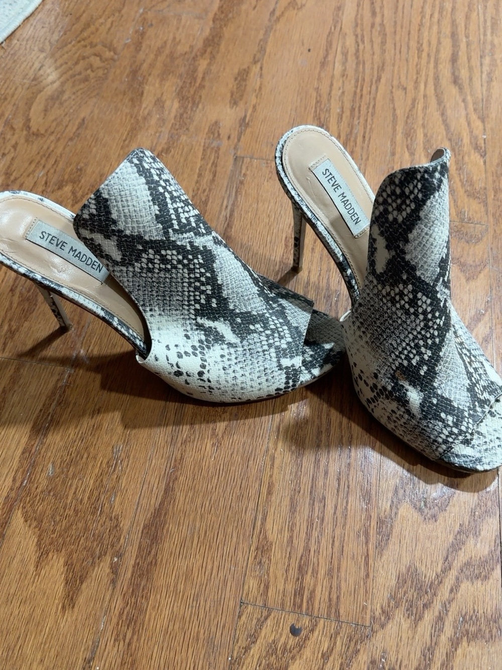 Steve Madden Snake-Print Peep-Toe Mule in Black and White
